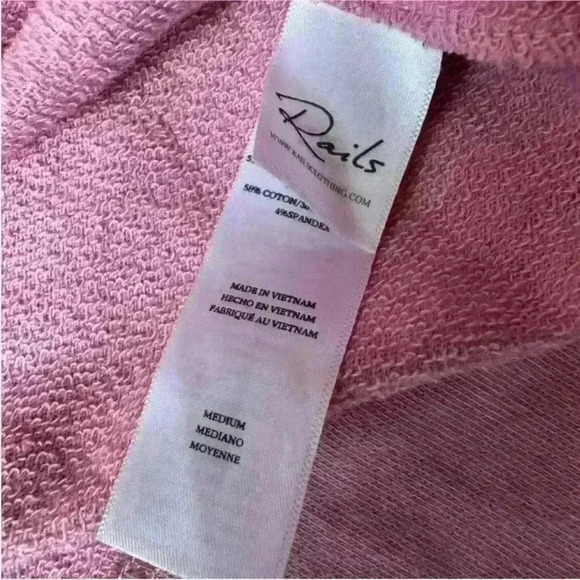 Rails "Ramona" Sweatshirt In Pink Jaguar Size
Medium NWOT!! - Picture 8 of 9